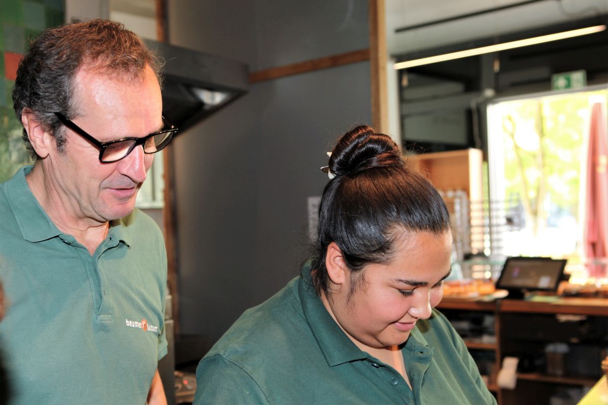 Stefania Kercso bei der Arbeit